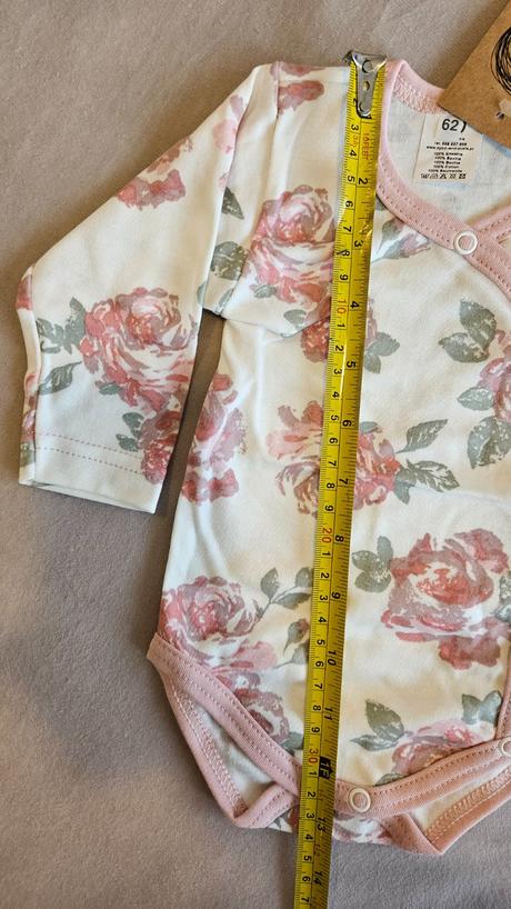 3-dielna súprava body, polodupačky a čapička, 62