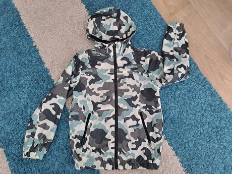 Vetrovka, reserved,146