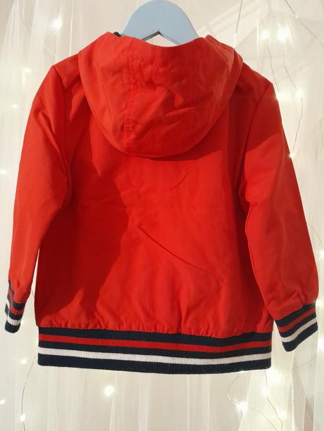 Červená vetrovka s kapucňou 104, topolino,104