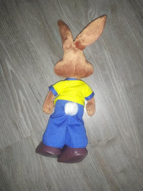 Plysovy zajacik nesquik,