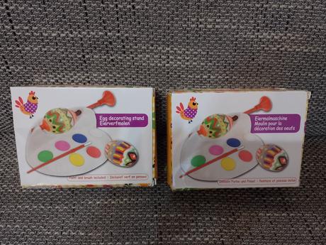 Stojan na farbenie vajíčok, 