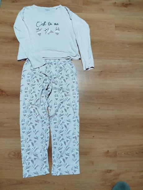 Pyžamo, reserved,146