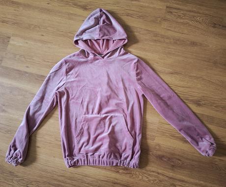 Zamatová mikina, 158