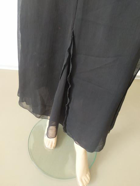 C 32    dlha  cierna sukna pre moletky nenosena, marks & spencer,xl