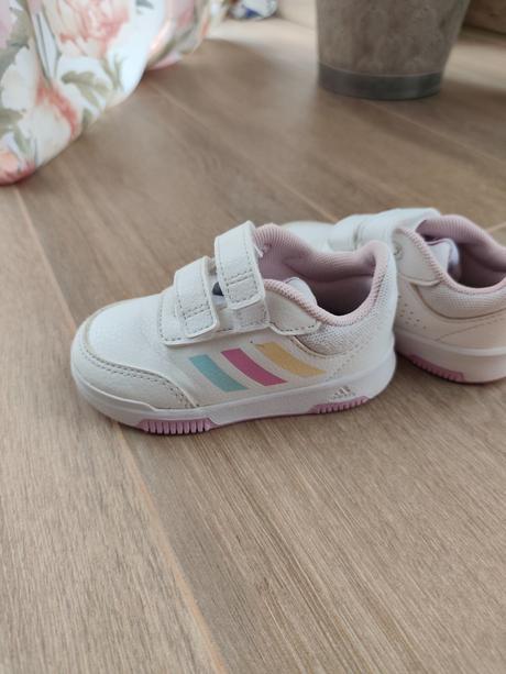 Tenisky adidas pre dievčatko, adidas,22
