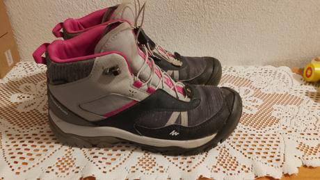 Turistické nepremokavé topánky, quechua,35