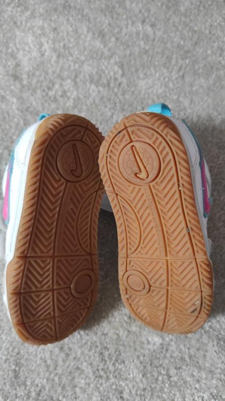 Tenisky, nike,23