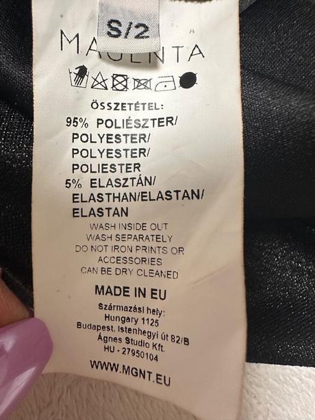 Nádherné čiernozlaté šaty zn. magenta, m / s