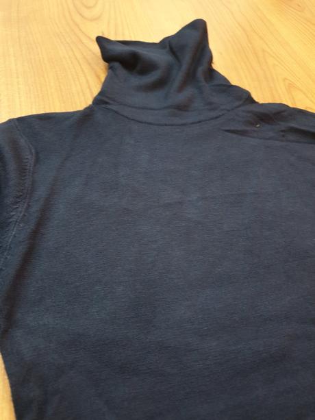 Predlzeny rolacikovy pulover s/m top stav, s