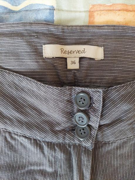 Nohavice tmavosede, pod kolena, 36, zn. reserved, reserved,36