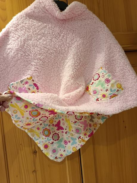 Dievčenské pončo, 128