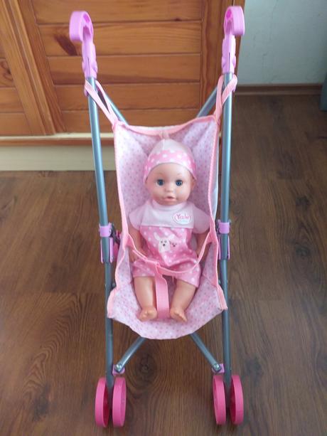 Bábika s kočíkom, 