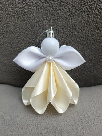 Vianočné ozdoby,anjely,kvietky zo stuhy, 