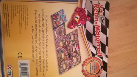 Motorka s dráhou v knižke, 