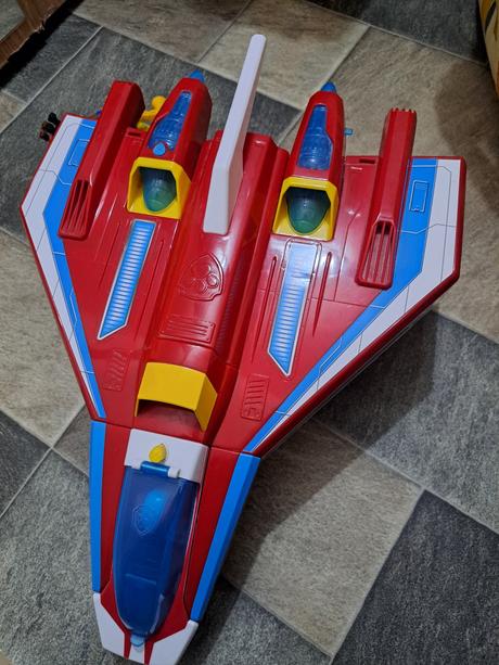 Krásne lietadlo tlapkovej patroly...ako nové, 