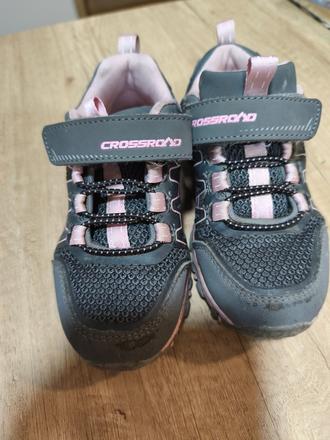 Turistické topánky, 28