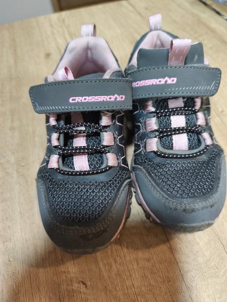 Turistické topánky, 28