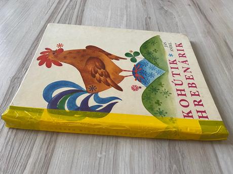 Krásna stará kniha kohútik hrebenárik 1978,