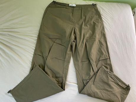 Volne baggy nohavice (parachute pants), pull&bear,s