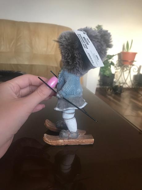 Zimná dekorácia lyžiarka, 