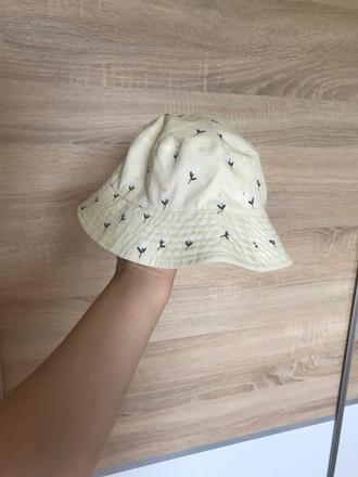 Klobúčik 1-3 roky, reserved,92