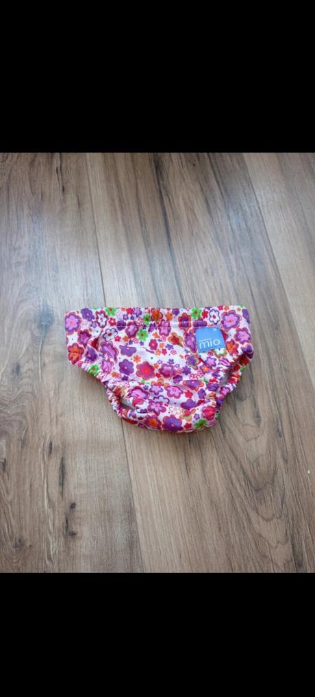 Nové dievčenské neoprénové plavky 5-7kg, bambino mio,80