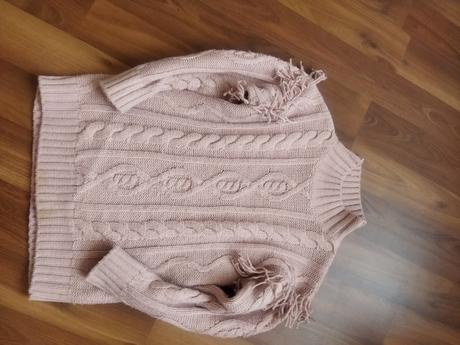 Sveter, reserved,140