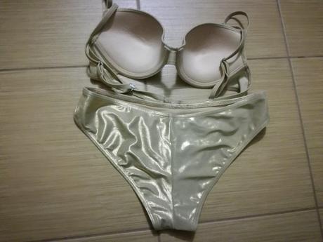 Zlaté plavky, timo,s