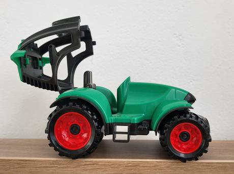 Traktor, sklápač, báger, 