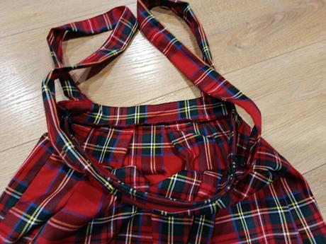 Káro vianočná sukňa na traky, veľ. s-m, m