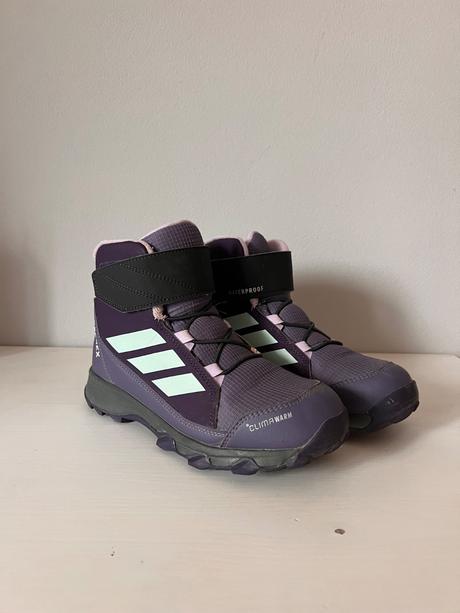 Predám zimné čižmy / topánky adidas terrex, adidas,35
