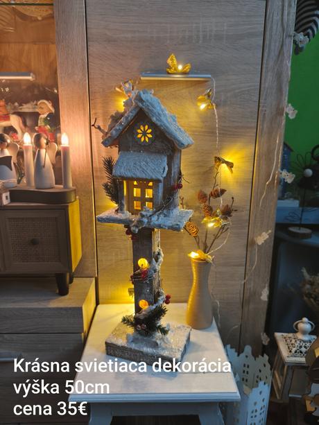 Krásna zimná svietiaca dekorácia,