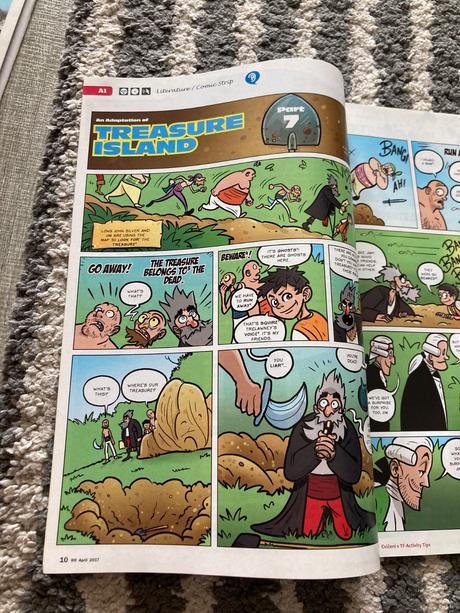 Mix anglických časopisov a mapa, 