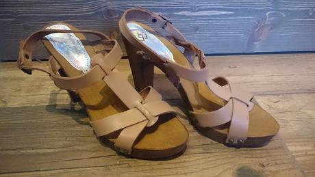 Nádherné kožené dreváky - ako nové, 40