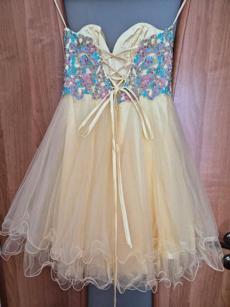 Spoločenské šaty krátke, 