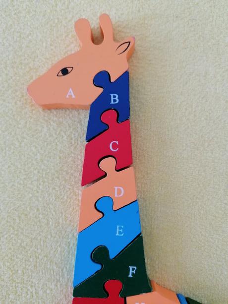 Edukačná drevená žirafa - abeceda, čísla, 