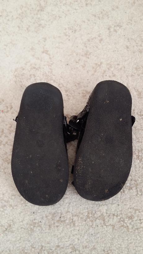 Čierne lakovky veľ.22, f&f,22