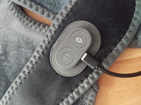 Masážny a vyhrievaci pás na krk na usb,