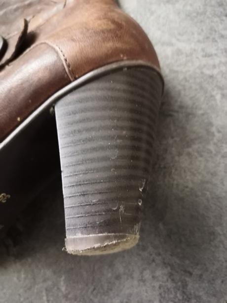 Kožené čižmy 2x obuté, 39