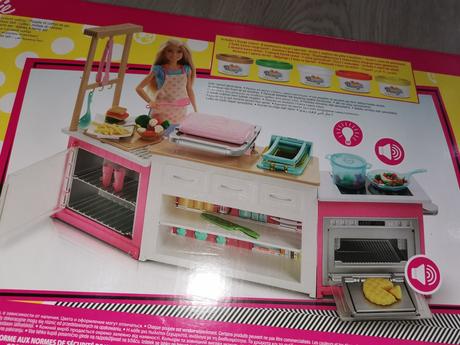 Barbie kuchynka,