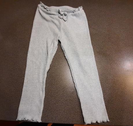 Vrúbkované legíny, zara,104