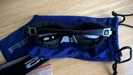 R2 bezecke okuliare,