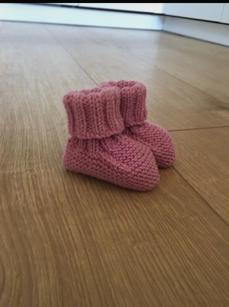 Papučky pre babatko, <17