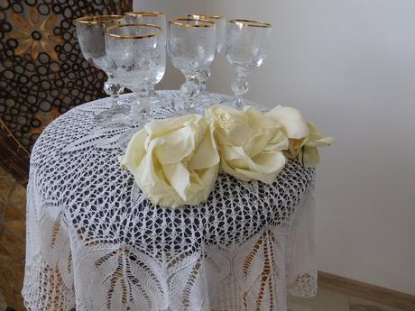 Poháriky likérové na nožičke 6 kusov top top stav., 