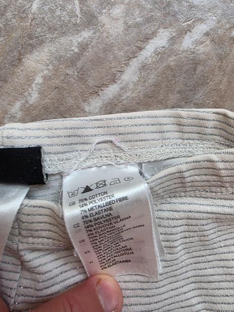 Bežové leginy so striebornou nitkou 104, 104