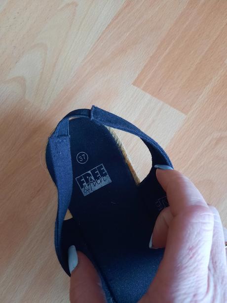 Dámske sandále, 37