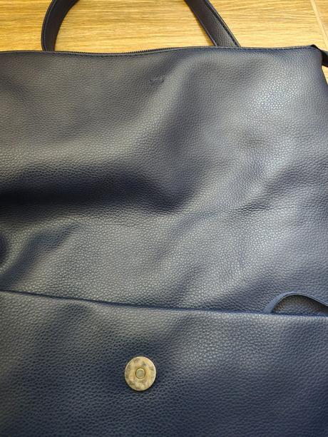 Kabelka so strapcami, 