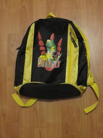 Detský batoh s dinosaurom - výška 38 cm,