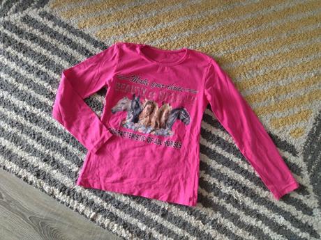 Koníkové tričko, 140
