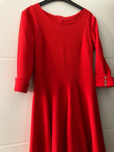 Červené šaty - dievčenské, dámske, s